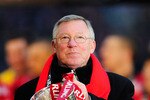 LONDON, ENGLAND - FEBRUARY 28:  Sir Alex Ferguson manager of Manchester United celebrates with the trophy after victory in the Carling Cup Final between Aston Villa and Manchester United at Wembley Stadium on February 28, 2010 in London, England.  (Photo by Jamie McDonald/Getty Images)