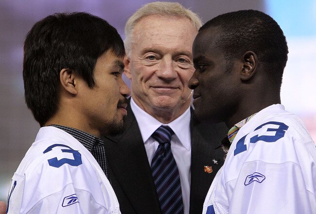 ARLINGTON, TX - JANUARY 19:  Boxers Manny Pacquiao (L) and Joshua Clottey (R) pose for photos with Jerry Jones, owner of the Dallas Cowboys, at Cowboys Stadium on January 19, 2010 in Arlington, Texas.  (Photo by Ronald Martinez/Getty Images)