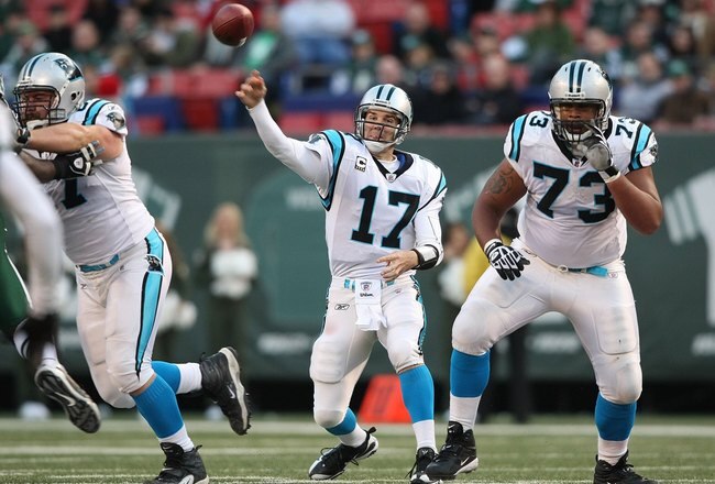 EAST RUTHERFORD, NJ - NOVEMBER 29:  Jake Delhomme #17 of the Carolina Panthers passes against the New York Jets at Giants Stadium on November 29, 2009 in East Rutherford, New Jersey.  (Photo by Nick Laham/Getty Images)