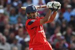 LONDON, ENGLAND - SEPTEMBER 04: Ravi Bopara of England hits out during the 1st NatWest One Day International between England and Australia at The Brit Oval on September 4, 2009 in London, England.  (Photo by Hamish Blair/Getty Images)