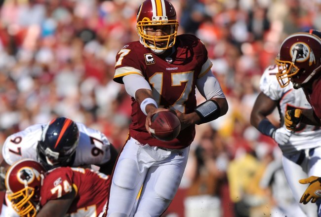 LANDOVER, MD - NOVEMBER 15:  Jason Campbell #17 of the Washington Redskins hands off against the Denver Broncos at FedExField on November 15, 2009 in Landover, Maryland. The Redskins won 27-17. (Photo by Larry French/Getty Images)