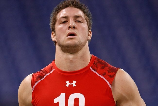 INDIANAPOLIS, IN - FEBRUARY 28: Quarterback Tim Tebow of Florida runs the 40 yard dash during the NFL Scouting Combine presented by Under Armour at Lucas Oil Stadium on February 28, 2010 in Indianapolis, Indiana. (Photo by Scott Boehm/Getty Images)