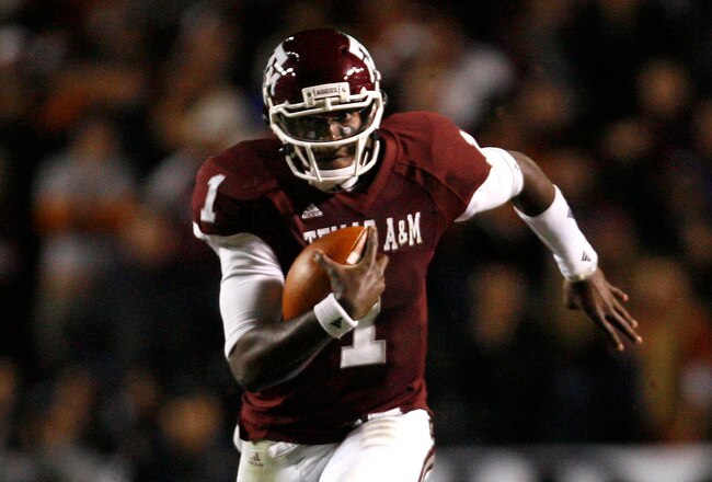 COLLEGE STATION, TX - NOVEMBER 26: Quarterback Jerrod Johnson #1 of the Texas A&M Aggies scrambles for a gain against the Texas Longhorns in the second half at Kyle Field on November 26, 2009 in College Station, Texas. The Longhorns defeated the Aggies 49-39 (Photo by Aaron M. Sprecher/Getty Images)