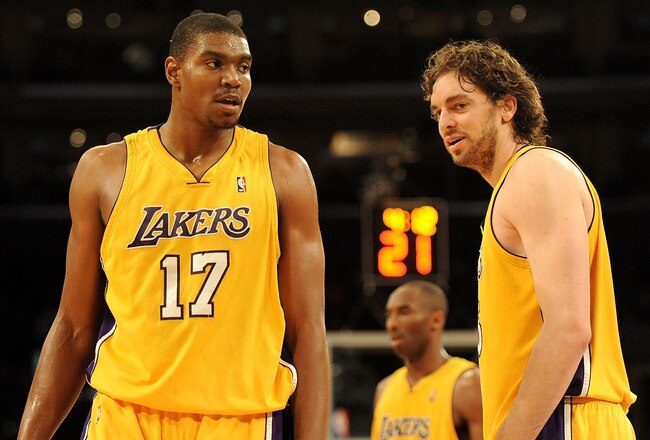 LOS ANGELES, CA - JANUARY 18:  (L-R) Andrew Bynum #17, Kobe Bryant #24 and Pau Gasol #16 of the Los Angeles Lakers stand on the court in the second quarter during the game against the Orlando Magic on January 18, 2010 at Staples Center in Los Angeles, California. NOTE TO USER: User expressly acknowledges and agrees that, by downloading and/or using this Photograph, user is consenting to the terms and conditions of the Getty Images License Agreement.  (Photo by Harry How/Getty Images)
