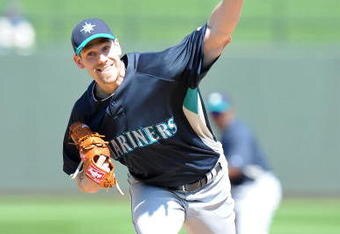 SURPRISE, AZ - MARCH 10:  Cliff Lee #36 of the Seattle Mariners pitches during a spring training game against of the Texas Rangers on March 10, 2010 at Surprise Stadium in Surprise, Arizona.  (Photo by Lisa Blumenfeld/Getty Images)