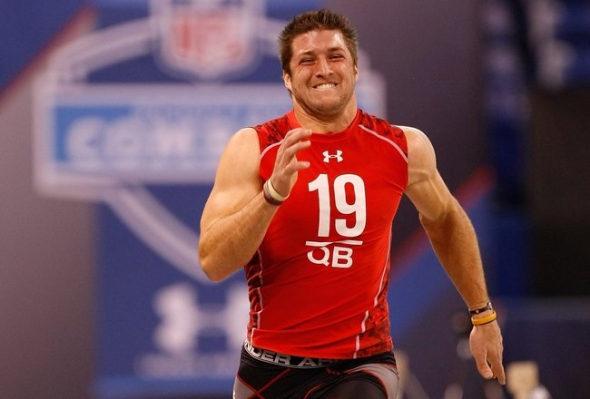 INDIANAPOLIS, IN - FEBRUARY 28: Quarterback Tim Tebow of Florida runs the 40 yard dash during the NFL Scouting Combine presented by Under Armour at Lucas Oil Stadium on February 28, 2010 in Indianapolis, Indiana. (Photo by Scott Boehm/Getty Images)