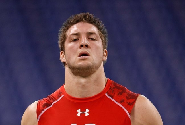 INDIANAPOLIS, IN - FEBRUARY 28: Quarterback Tim Tebow of Florida runs the 40 yard dash during the NFL Scouting Combine presented by Under Armour at Lucas Oil Stadium on February 28, 2010 in Indianapolis, Indiana. (Photo by Scott Boehm/Getty Images)