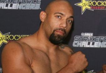 How Did Lavar Johnson Get The Scar On His Stomach