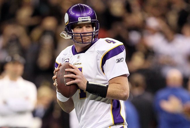 NEW ORLEANS - JANUARY 24:  Brett Favre #4 of the Minnesota Vikings warms up against the New Orleans Saints during the NFC Championship Game at the Louisiana Superdome on January 24, 2010 in New Orleans, Louisiana. The Saints won 31-28 in overtime.  (Photo by Jed Jacobsohn/Getty Images)