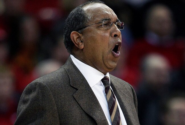 MADISON, WI - JANUARY 15: Head coach Tubby Smith of the Minnesota Golden Gophers gives his team instructions during a game against the Wisconsin Badgers at the Kohl Center January 15, 2009 in Madison, Wisconsin. Minnesota defeated Wisconsin 78-74 in overtime. (Photo by Jonathan Daniel/Getty Images)