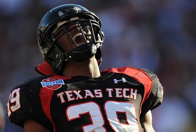 DALLAS - JANUARY 02:  Marlon Williams #39 of the Texas Tech Red Raiders during play against the Mississippi Rebels during the AT&T Cotton Bowl on January 2, 2009 at the Cotton Bowl in Dallas, Texas.  (Photo by Ronald Martinez/Getty Images)