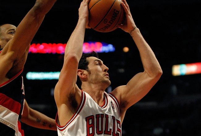 CHICAGO - FEBRUARY 26: Kirk Hinrich #12 of the Chicago Bulls drives to the basket against the Portland Trail Blazers at the United Center on February 26, 2010 in Chicago, Illinois. The Bulls defeated the Trail Blazers 115-111 in overtime. NOTE TO USER: User expressly acknowledges and agrees that, by downloading and/or using this Photograph, User is consenting to the terms and conditions of the Getty Images License Agreement. (Photo by Jonathan Daniel/Getty Images)
