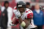 TAMPA, FL - JANUARY 03:  Running back Jason Snelling #44 of the Atlanta Falcons runs the ball against the Tampa Bay Buccaneers during the game at Raymond James Stadium on January 3, 2010 in Tampa, Florida.  (Photo by J. Meric/Getty Images)