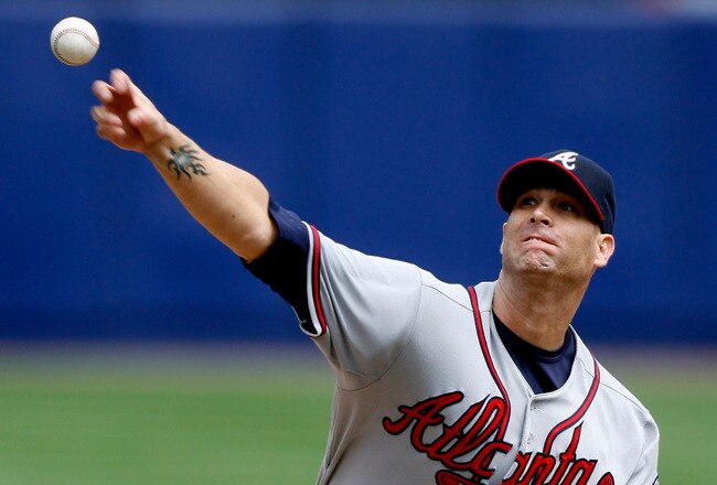 NEW YORK - APRIL 26: Tim Hudson #15 of the Atlanta Braves pitches in the first inning of a game against the New York Mets at Shea Stadium April 26, 2008 in the Flushing neighborhood of the Queens borough of New York City. (Photo by Jeff Zelevansky/Getty Images)