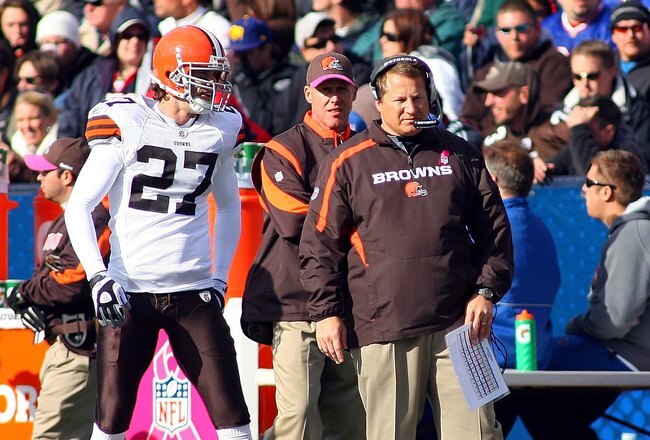 ORCHARD PARK, NY - OCTOBER 11: Head Coach Eric Mangini of the Cleveland Browns looks on from the sidelines during their NFL game against the Buffalo Bills at Ralph Wilson Stadium on October 11, 2009 in Orchard Park, New York. The Browns defeated the Bills 6-3. (Photo by Rick Stewart/Getty Images)