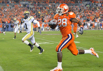 TAMPA, FL - DECEMBER 5: Running C. J. Spiller #28 of the Clemson Tigers runs 41-yards for a second-quarter touchdown   against the Georgia Tech Yellow Jackets in the 2009 ACC Football Championship Game December 5, 2009 at Raymond James Stadium in Tampa, Florida.  (Photo by Al Messerschmidt/Getty Images)