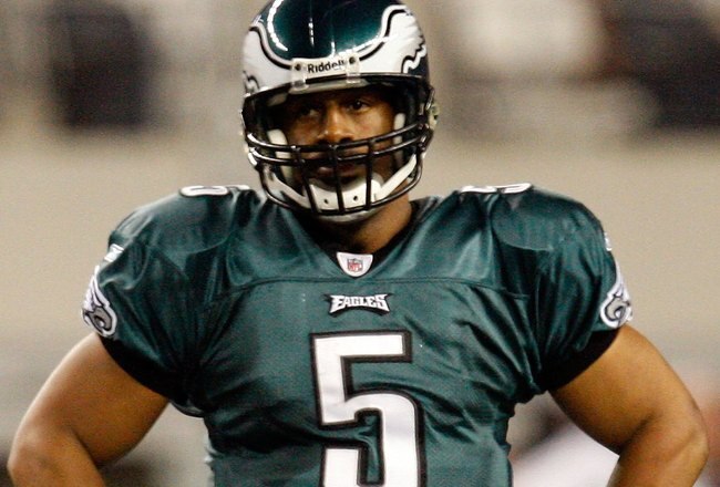 ARLINGTON, TX - JANUARY 03:  Quarterback Donovan McNabb #5 of the Philadelphia Eagles at Cowboys Stadium on January 3, 2010 in Arlington, Texas.  (Photo by Ronald Martinez/Getty Images)
