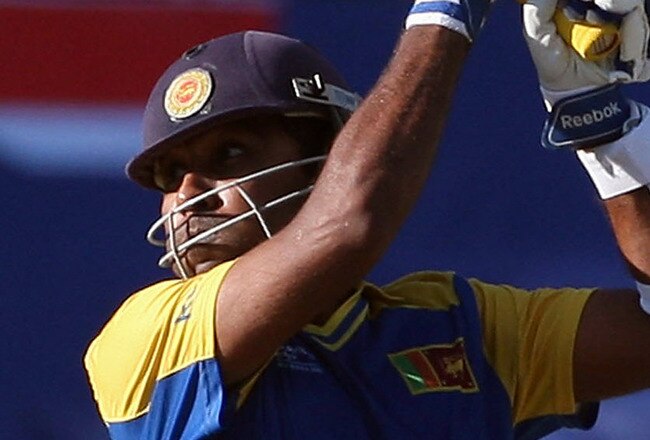JOHANNESBURG, SOUTH AFRICA - SEPTEMBER 27:  Mahela Jayawardene of Sri Lanka hits out during the ICC Champions Trophy Group B match between New Zealand and Sri Lanka played at Wanderers Stadium on September 27, 2009 in Johannesburg, South Africa.  (Photo by Hamish Blair/Getty Images)