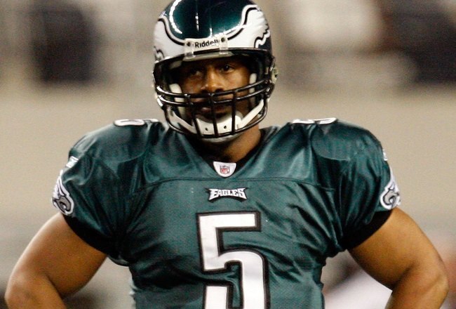 ARLINGTON, TX - JANUARY 03:  Quarterback Donovan McNabb #5 of the Philadelphia Eagles at Cowboys Stadium on January 3, 2010 in Arlington, Texas.  (Photo by Ronald Martinez/Getty Images)