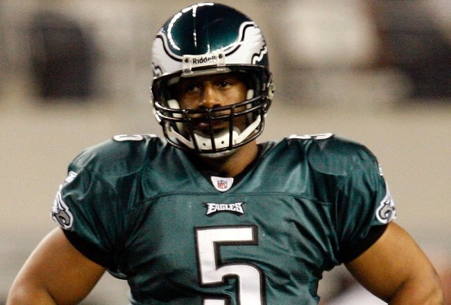 ARLINGTON, TX - JANUARY 03:  Quarterback Donovan McNabb #5 of the Philadelphia Eagles at Cowboys Stadium on January 3, 2010 in Arlington, Texas.  (Photo by Ronald Martinez/Getty Images)