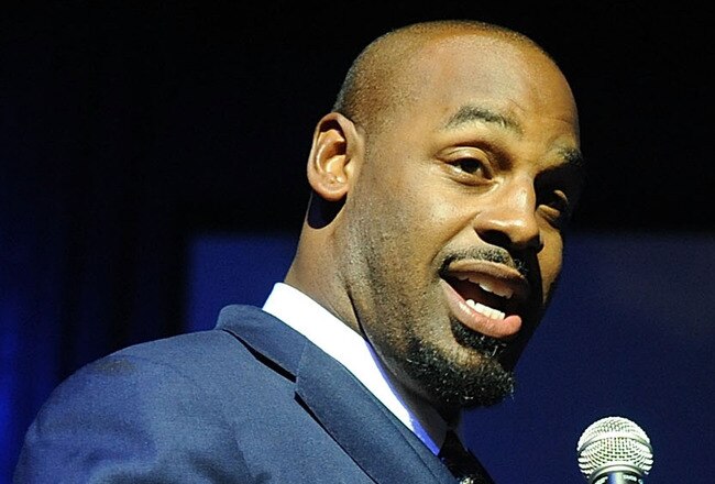 MIAMI - FEBRUARY 05:  Donovan McNabb QB Philadelphia Eagles co-hosts and Ce Ce Winans at James L. Knight Center as part of The 11th. Annual Super Bowl Gospel Celebration on February 5, 2010 in Miami, Florida.  (Photo by Rick Diamond/Getty Images for Super Bowl Gospel)