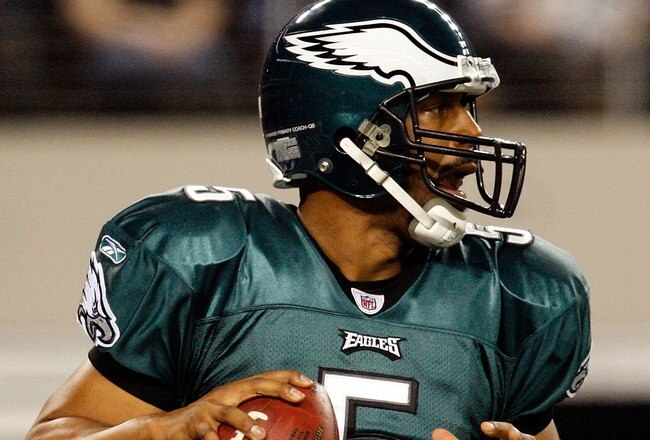 ARLINGTON, TX - JANUARY 03:  Quarterback Donovan McNabb #5 of the Philadelphia Eagles at Cowboys Stadium on January 3, 2010 in Arlington, Texas.  (Photo by Ronald Martinez/Getty Images)