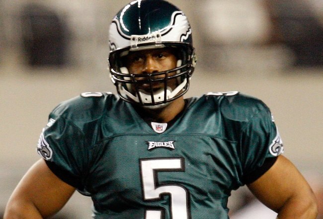 ARLINGTON, TX - JANUARY 03:  Quarterback Donovan McNabb #5 of the Philadelphia Eagles at Cowboys Stadium on January 3, 2010 in Arlington, Texas.  (Photo by Ronald Martinez/Getty Images)
