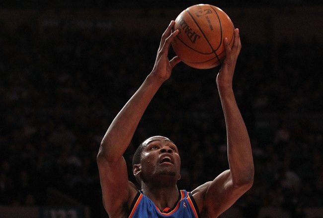 NEW YORK - FEBRUARY 20:  Kevin Durant #35 of the Oklahoma City Thunder goes to the basket against the New York Knicks at Madison Square Garden on February 20, 2010 in New York, New York. NOTE TO USER: User expressly acknowledges and agrees that, by downloading and or using this photograph, User is consenting to the terms and conditions of the Getty Images License Agreement.  (Photo by Nick Laham/Getty Images)