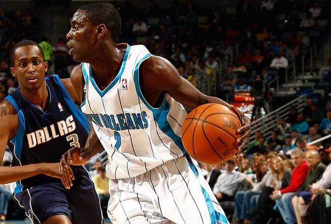 NEW ORLEANS - MARCH 22:  Darren Collison #2 of the New Orleans Hornets drives the ball during the game against the Dallas Mavericks at the New Orleans Arena on March 22, 2010 in New Orleans, Louisiana.  NOTE TO USER: User expressly acknowledges and agrees that, by downloading and/or using this Photograph, User is consenting to the terms and conditions of the Getty Images License Agreement.  (Photo by Chris Graythen/Getty Images)