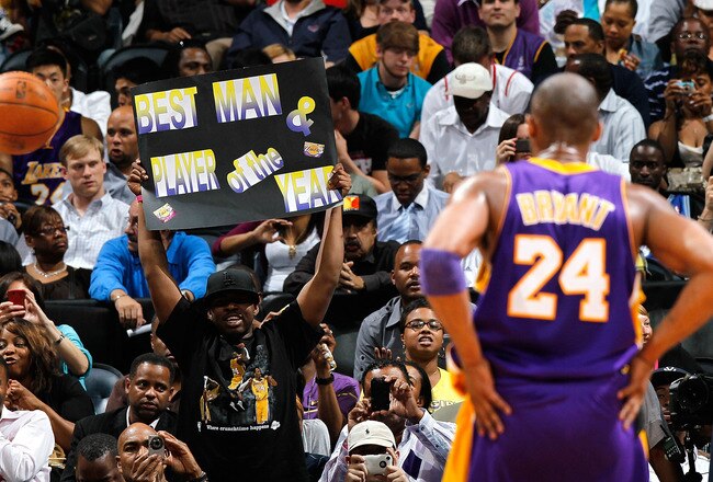 ATLANTA - MARCH 31:  A fan holds up a sign for Kobe Bryant #24 of the Los Angeles Lakers as he prepares for a free throw against the Atlanta Hawks at Philips Arena on March 31, 2010 in Atlanta, Georgia.  NOTE TO USER: User expressly acknowledges and agrees that, by downloading and/or using this Photograph, User is consenting to the terms and conditions of the Getty Images License Agreement.  (Photo by Kevin C. Cox/Getty Images)