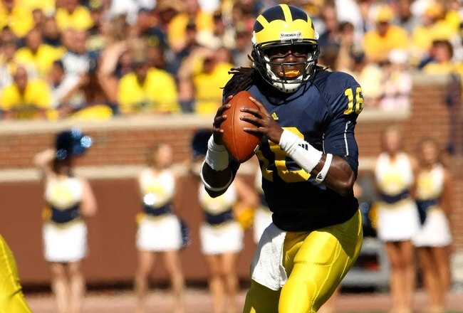 ANN ARBOR, MI - SEPTEMBER 19:  Quarterback Denard Robinson #16 of the Michigan Wolverines drops back to pass against the Eastern Michigan Eagles at Michigan Stadium on September 19, 2009 in Ann Arbor, Michigan.  Michigan won 45-17.  (Photo by Stephen Dunn/Getty Images)
