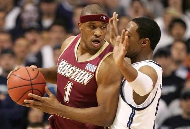 MINNEAPOLIS, MN - MARCH 24:  Craig Smith #1 of the Boston College Eagles moves the ball in the post in the first half against Will Sheridan #50 of the Villanova Wildcats during their Minneapolis Regional Semifinal of the 2006 NCAA Divison I Men's Basketball Tournament March 24, 2006 at the Hubert H. Humphrey Metrodome in Minneapolis, Minnesota.  (Photo by Elsa/Getty Images)