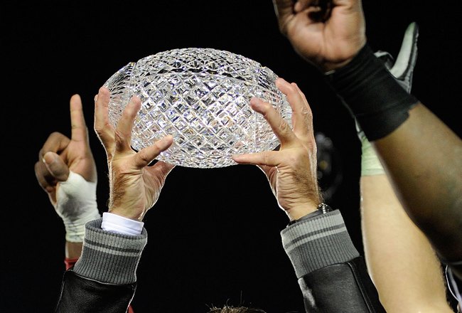PASADENA, CA - JANUARY 07:  Head coach Nick Saban and the Alabama Crimson Tide celebrate with the BCS Championship trophy after winning the Citi BCS National Championship game over the Texas Longhorns at the Rose Bowl on January 7, 2010 in Pasadena, California. The Crimson Tide defeated the Longhorns 37-21.  (Photo by Kevork Djansezian/Getty Images)