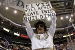 PITTSBURGH, PA - APRIL 08:  A fan supports the Penguins against the New York Islanders at Mellon Arena on April 8, 2010 in Pittsburgh, Pennsylvania.  The Penguins defeated the Islanders 7-3.  (Photo by Justin K. Aller/Getty Images)