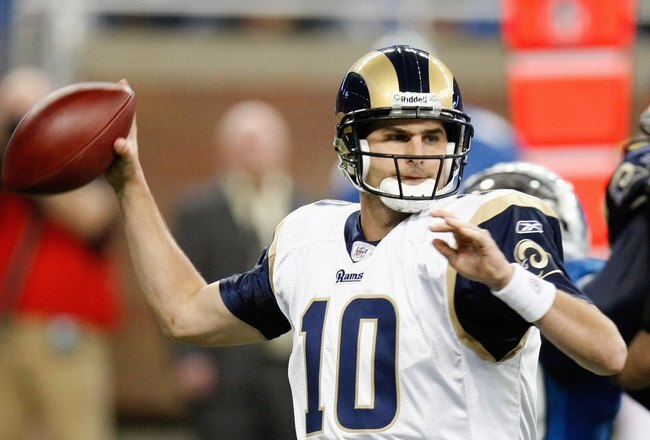 DETROIT - NOVEMBER 1:  Marc Bulger #10 of the St. Louis Rams passes during the game against the Detroit Lions on November 1, 2009 at Ford Field in Detroit, Michigan. (Photo by Gregory Shamus/Getty Images)
