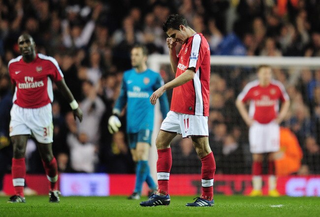 LONDON, ENGLAND - APRIL 14:  Robin Van Persie of Arsenal walks off dejected after the Barclays Premier League match between Tottenham Hotspur and Arsenal at White Hart Lane on April 14, 2010 in London, England.  (Photo by Shaun Botterill/Getty Images)
