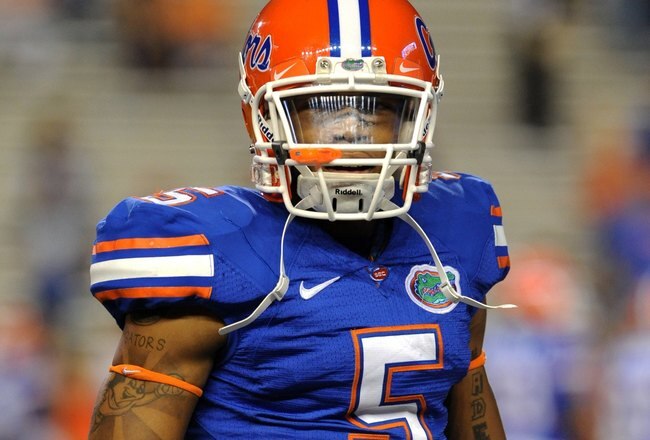 GAINESVILLE, FL - NOVEMBER 7: Cornerback Joe Haden #5 of the Florida Gators sets on defense against the Vanderbilt Commodores  on November 7, 2009 at Ben Hill Griffin Stadium in Gainesville, Florida.  (Photo by Al Messerschmidt/Getty Images) 