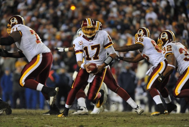 LANDOVER, MD - DECEMBER 27:  Jason Campbell #17 of the Washington Redskins hands off during the game against the Dallas Cowboys at FedExField on December 27, 2009 in Landover, Maryland. The Cowboys defeated the Redskins 17-0. (Photo by Larry French/Getty Images)