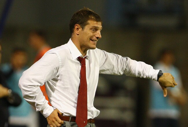 ZAGREB, CROATIA - SEPTEMBER 10:  Croatia Manager Slaven Bilic gives a thumbs down during the FIFA 2010 World Cup Qualifying Group Six match between Croatia and England at the Maksimir Stadium on September 10, 2008 in Zagreb, Croatia.  (Photo by Phil Cole/Getty Images)