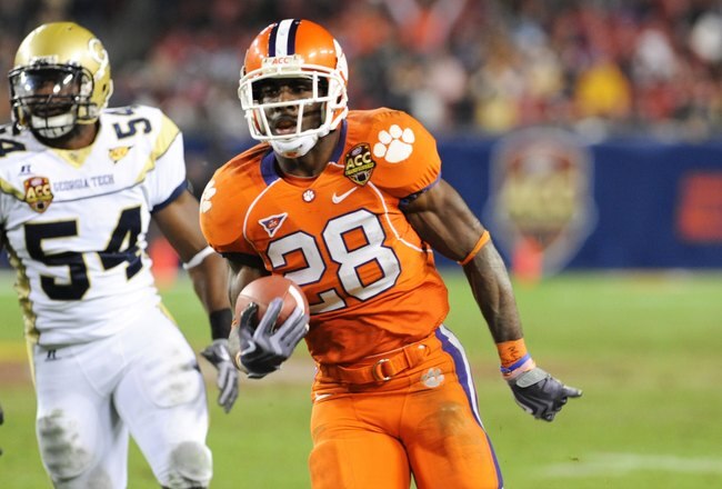 TAMPA, FL - NOVEMBER 28: Running back C. J. Spiller #28 of the Clemson Tigers rushes upfield against the Georgia Tech Yellow Jackets in the 2009 ACC Football Championship Game December 5, 2009 at Raymond James Stadium in Tampa, Florida.  (Photo by Al Messerschmidt/Getty Images) 