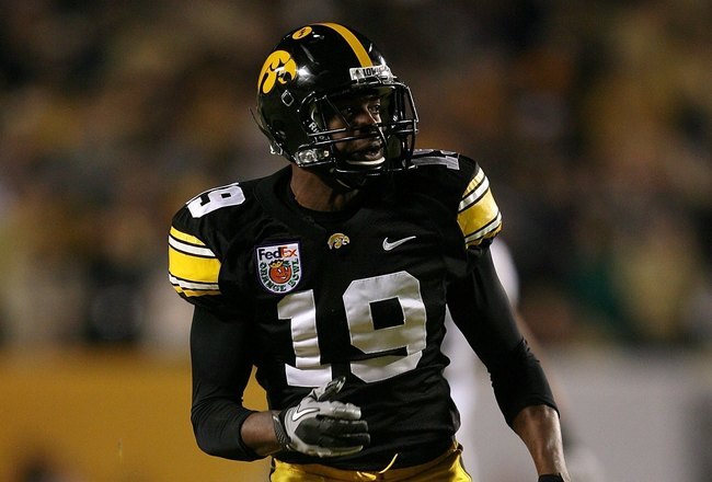 MIAMI GARDENS, FL - JANUARY 05:  Amari Spievey #19 of the Iowa Hawkeyes against the Georgia Tech Yellow Jackets during the FedEx Orange Bowl at Land Shark Stadium on January 5, 2010 in Miami Gardens, Florida. Iowa won 24-14.  (Photo by Doug Benc/Getty Images)