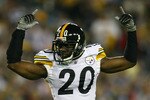 TAMPA, FL - FEBRUARY 01:  Bryant McFadden #20 of the Pittsburgh Steelers gestures on the field against the Arizona Cardinals during Super Bowl XLIII on February 1, 2009 at Raymond James Stadium in Tampa, Florida.  (Photo by Jamie Squire/Getty Images)