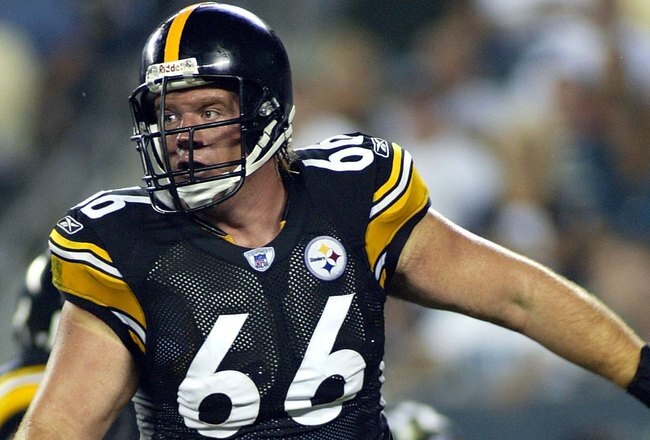 PHILADELPHIA - AUGUST 25:  Alan Faneca # 66 of the Pittsburgh Steelers in a game against the Philadelphia Eagles August 25, 2006 at Lincoln Financial Field in Philadelphia, Pennsylvania. The Eagles defeated the Steelers 16 to 7.  (Photo by Len Redkoles/Getty Images) 