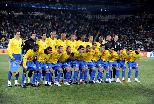 JOHANNESBURG, SOUTH AFRICA - JUNE 28:  The Brazil team poses during the 2009 Confederations Cup final match between Brazil and USA from Ellis Park on June 28, 2009 in Johannesburg, South Africa. (Photo by Lefty Shivambu/Gallo Images/Getty Images)