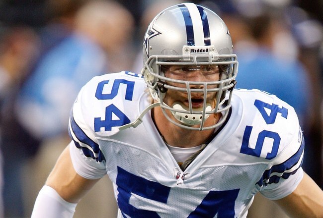 ARLINGTON, TX - DECEMBER 13:  Linebacker Bobby Carpenter #54 of the Dallas Cowboys at Cowboys Stadium on December 13, 2009 in Arlington, Texas.  (Photo by Ronald Martinez/Getty Images)