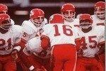Chiefsoffensehuddle_crop_150x100