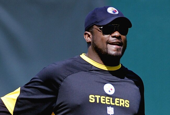 PITTSBURGH - APRIL 30: Head coach Mike Tomlin of the Pittsburgh Steelers looks on during mini camp at the Pittsburgh Steelers Training Facility on April 30, 2010 in Pittsburgh, Pennsylvania.  (Photo by Gregory Shamus/Getty Images)