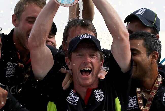 BRIDGETOWN, BARBADOS - MAY 16:  Paul Collingwood and the England team celebrate with the series trophy after winning the final of the ICC World Twenty20 between Australia and England at the Kensington Oval on May 16, 2010 in Bridgetown, Barbados.  (Photo by Clive Rose/Getty Images)