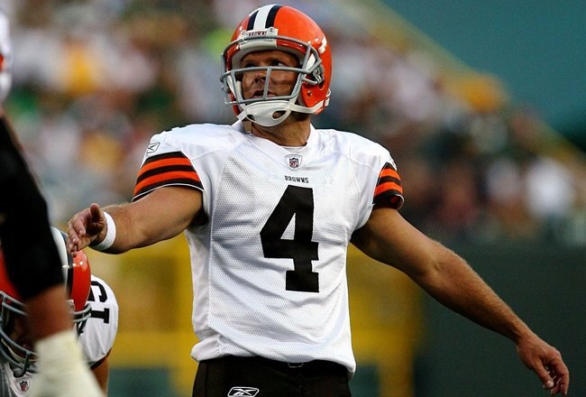 GREEN BAY, WI - AUGUST 15:  Kicker Phil Dawson #4 of the Cleveland Browns misses a field goal against the Green Bay Packers during the preseason game at Lambeau Field on August 15, 2009 in Green Bay, Wisconsin.  (Photo by Jonathan Daniel/Getty Images)