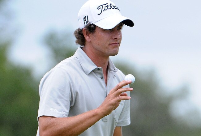 SAN ANTONIO, TX - MAY 16:  Adam Scott birdies the 12th hole during the fourth and final  round of the Valero Texas Open at the TPC San Antonio on May 16, 2010 in San Antonio, Texas. (Photo by Marc Feldman/Getty Images)